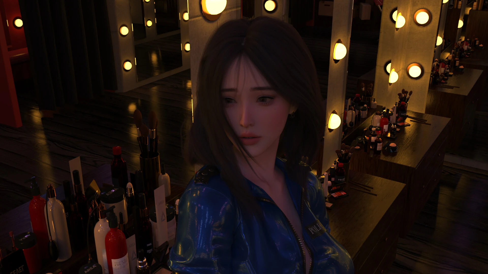 穿蓝色外套的女子站在暖光化妆镜前